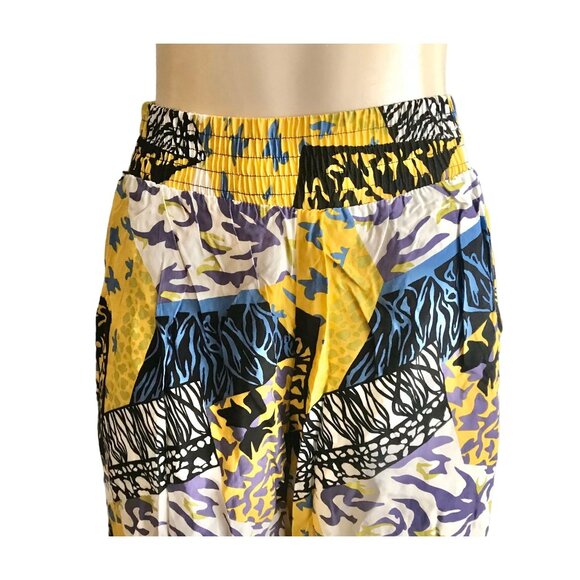 Vintage 1980s rayon shorts by Carry Back size M 1980s retro high waist Bermuda. - Picture 4 of 8
